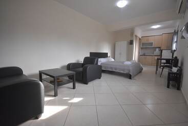 Avr Deluxe Suites 4 Airport Free Shuttle