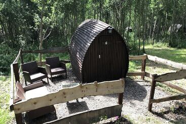 Edinburgh Cabin Camping