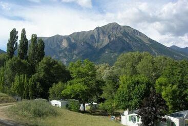 هتل Camping, Hôtel De Plein Air Les Cariamas
