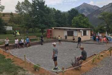 هتل Camping, Hôtel De Plein Air Les Cariamas