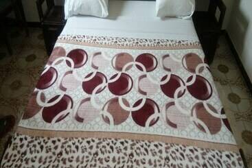 هتل Hôtel Le Paradis   Adults Only