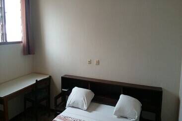 هتل Hôtel Le Paradis   Adults Only