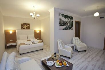 בית מלון כפרי Igneada Parlak Resort