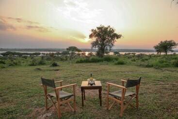 هتل Pakuba Safari Lodge