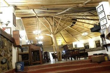 هتل Utengule Coffee Lodge