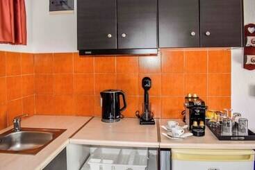پانسیون Skiathos Holiday House