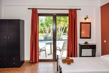 پانسیون Skiathos Holiday House