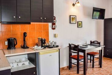 پانسیون Skiathos Holiday House