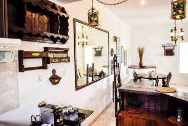 پانسیون Skiathos Holiday House