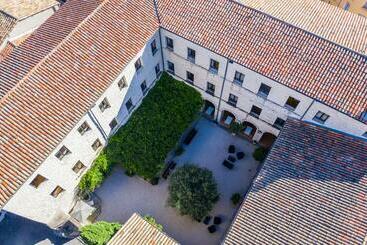 استراحتگاه Le Cloître Des Dominicains