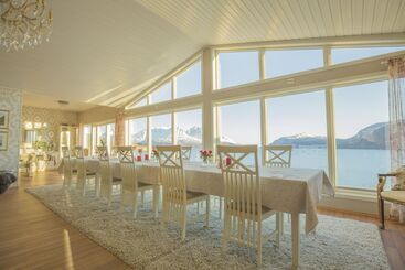 هتل Arctic Panorama Lodge