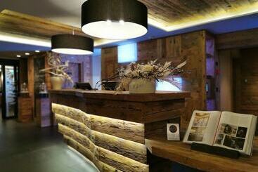 هتل De Rougemont & Spa