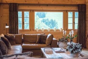 هتل De Rougemont & Spa
