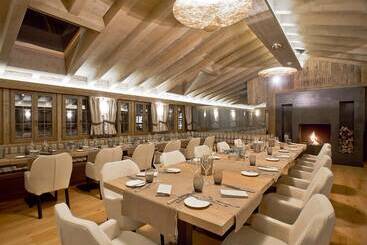 هتل De Rougemont & Spa