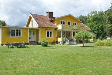 هتل & Pensionat Björkelund