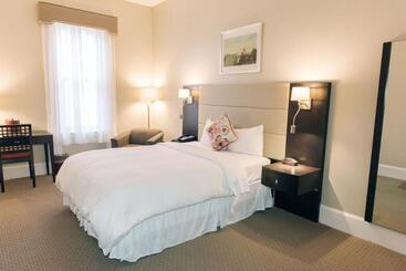 Hotel Newbury Guest House