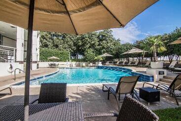 ホテル Renaissance Dallas North