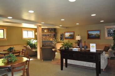 هتل Worldmark By Wyndham Olympic Village Inn
