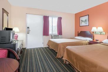 Motel Days Inn By Wyndham Lenox Ma