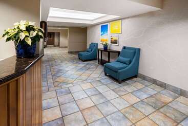 مُتل Days Inn By Wyndham Penn State