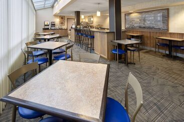 مُتل Days Inn By Wyndham Penn State