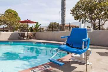 مُتل Days Inn By Wyndham Santa Maria