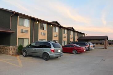 مُتل Westbridge Inn And Suites