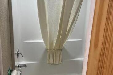مُتل Westbridge Inn And Suites