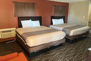 مُتل Westbridge Inn And Suites