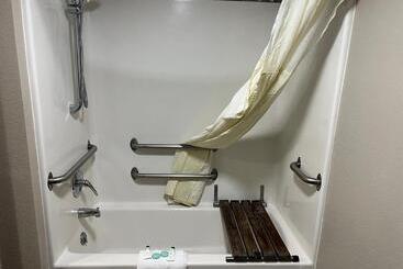 مُتل Westbridge Inn And Suites