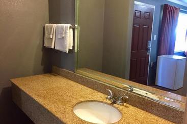 Oasis Motel