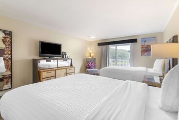 هتل Ogunquit River Inn & Suites