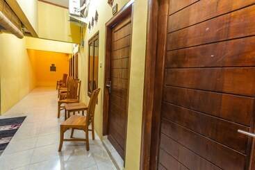 هتل Murni Homestay By Oyo Rooms