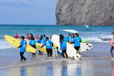 هاستل Watsay Surf House