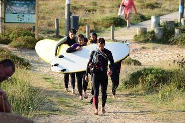 هاستل Watsay Surf House
