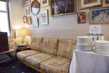 Crystal Hotel & Savour