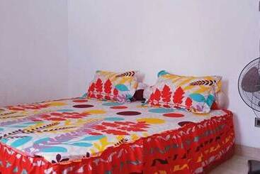 پانسیون Almira Homestay