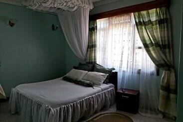 پانسیون Family Nest Guest House