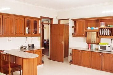 پانسیون Family Nest Guest House