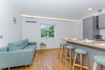 Apartments M & M