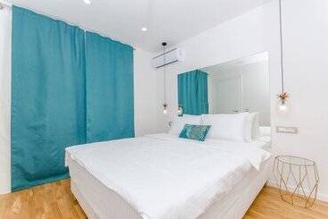 Apartments M & M