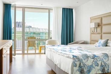 Bilyana Beach Hotel   All Inclusive & Free Beach Access