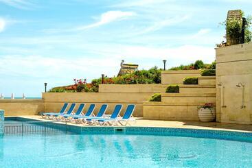 Bilyana Beach Hotel   All Inclusive & Free Beach Access