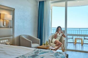 Bilyana Beach Hotel   All Inclusive & Free Beach Access
