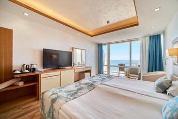 Bilyana Beach Hotel   All Inclusive & Free Beach Access
