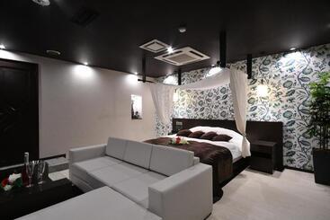 هتل Ageha Cinq Boutique