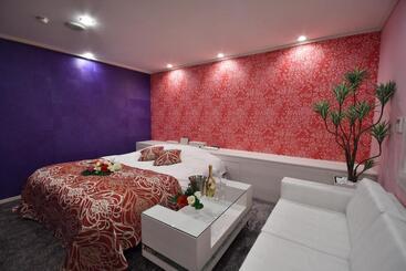 هتل Ageha Cinq Boutique