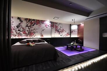 هتل Ageha Cinq Boutique