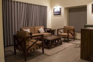 هتل Welcomheritage Tadoba Vanya Villas Resort & Spa