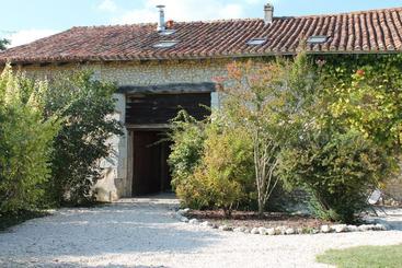 شقق خاصة سياحية La Grainerie Le Manoir De Longeveau